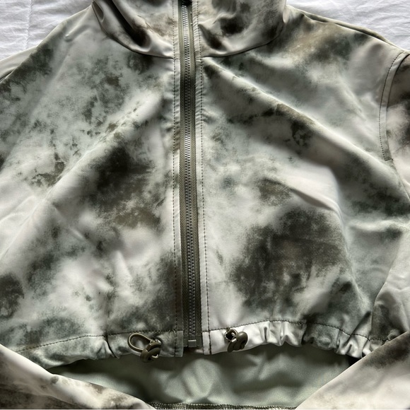 Zara Cropped Zip Up (Part of a Set) - Picture 2 of 4